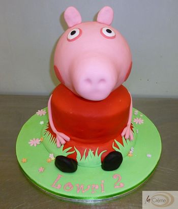 Pictures Birthday Cakes on Birthday Cakes  Peppa Pig Birthday Cake S