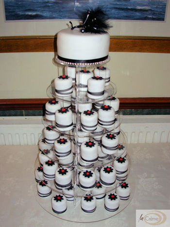 individual wedding cakes. Individual cakes start from