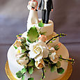 Ivory Wedding Cake L