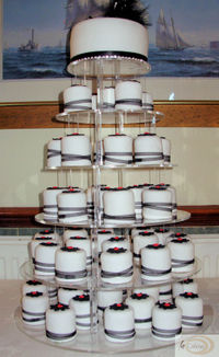 Individual Black and white Wedding cakes 2