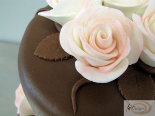 3 tier Chocolate cake with pink roses 1