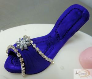 Diamante Shoe Cake topper by La Creme2