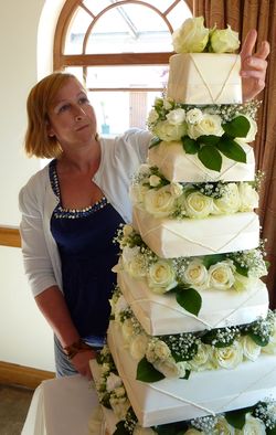 Ivory Wedding Cake 8