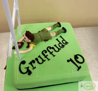 Rugby 10th Birthday Cake s