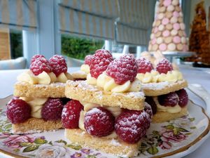 Raspberry Shortbread Hearts s