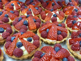 Fresh fruit tarts s