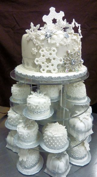 Top Tier with individual Winter Wedding Cakes